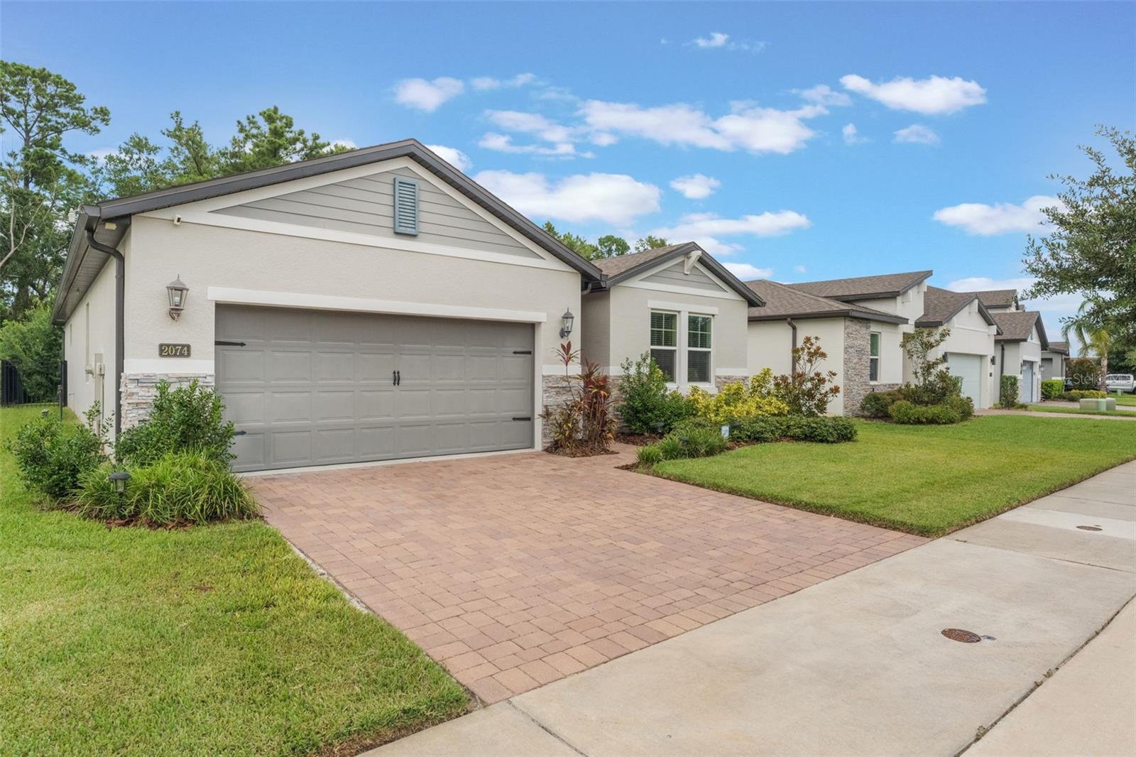 Image 3 of 45 For 2074 Laurelwood Way