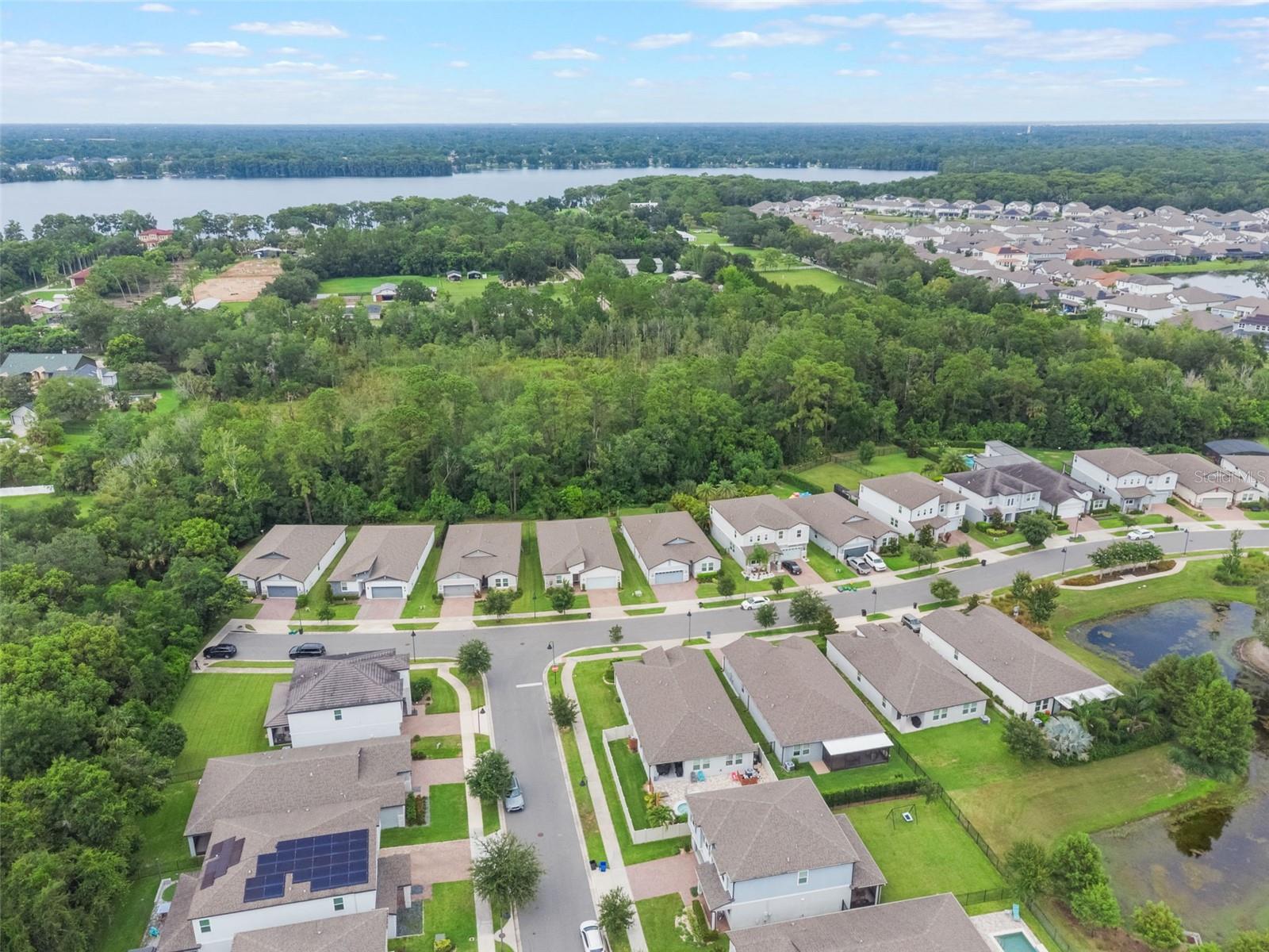 Image 32 of 45 For 2074 Laurelwood Way