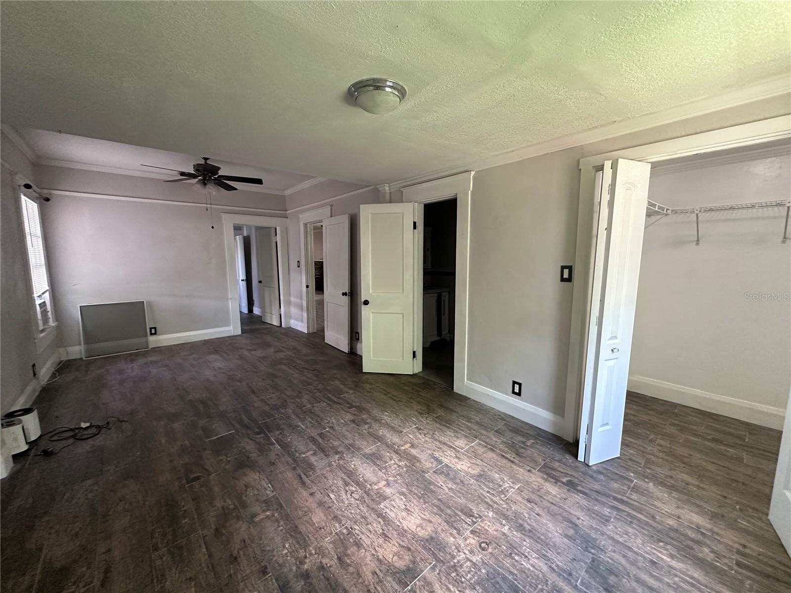 Image 6 of 23 For 708 Crenshaw Street