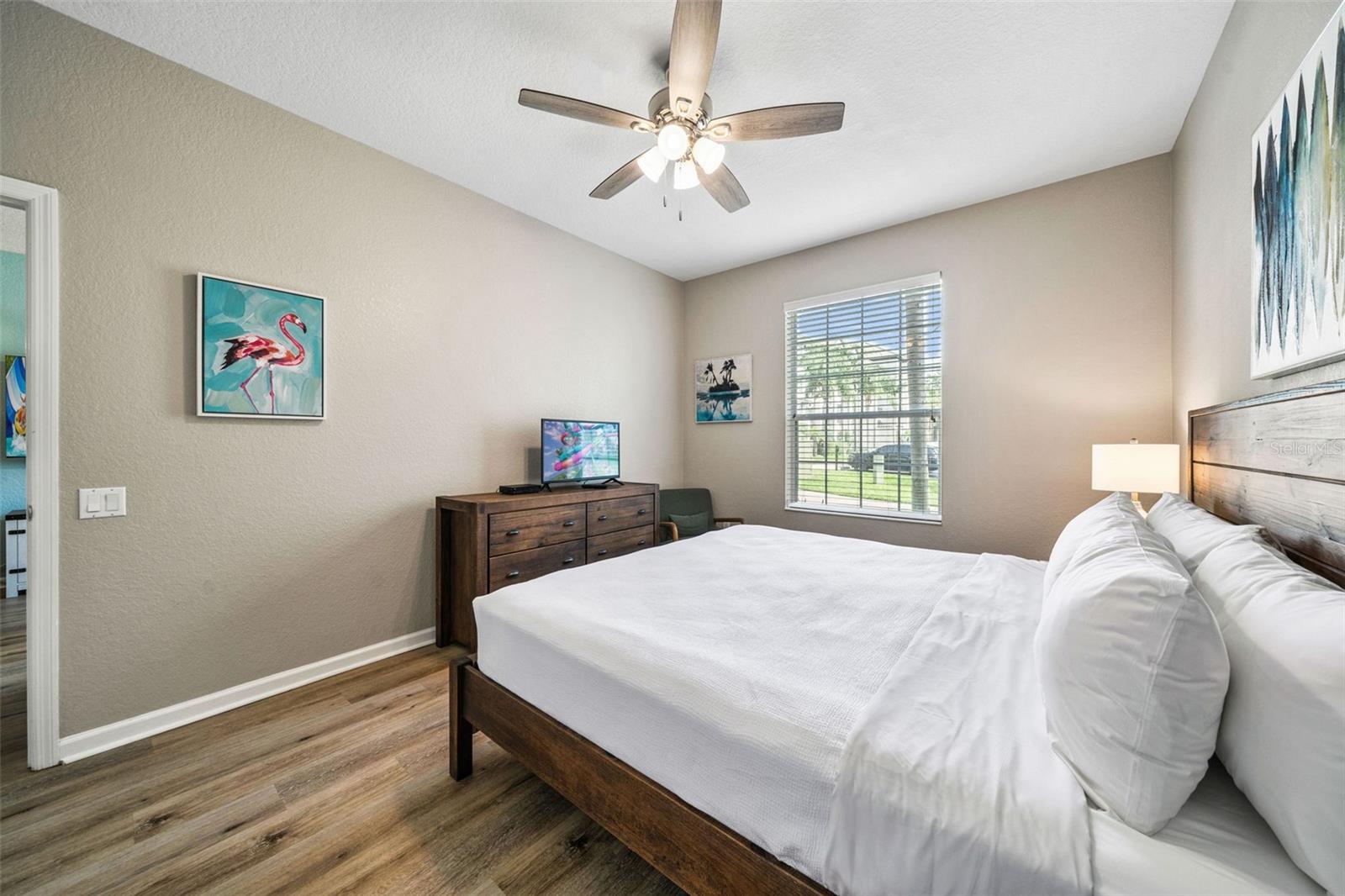 Image 14 of 40 For 4024 Breakview Drive 10404