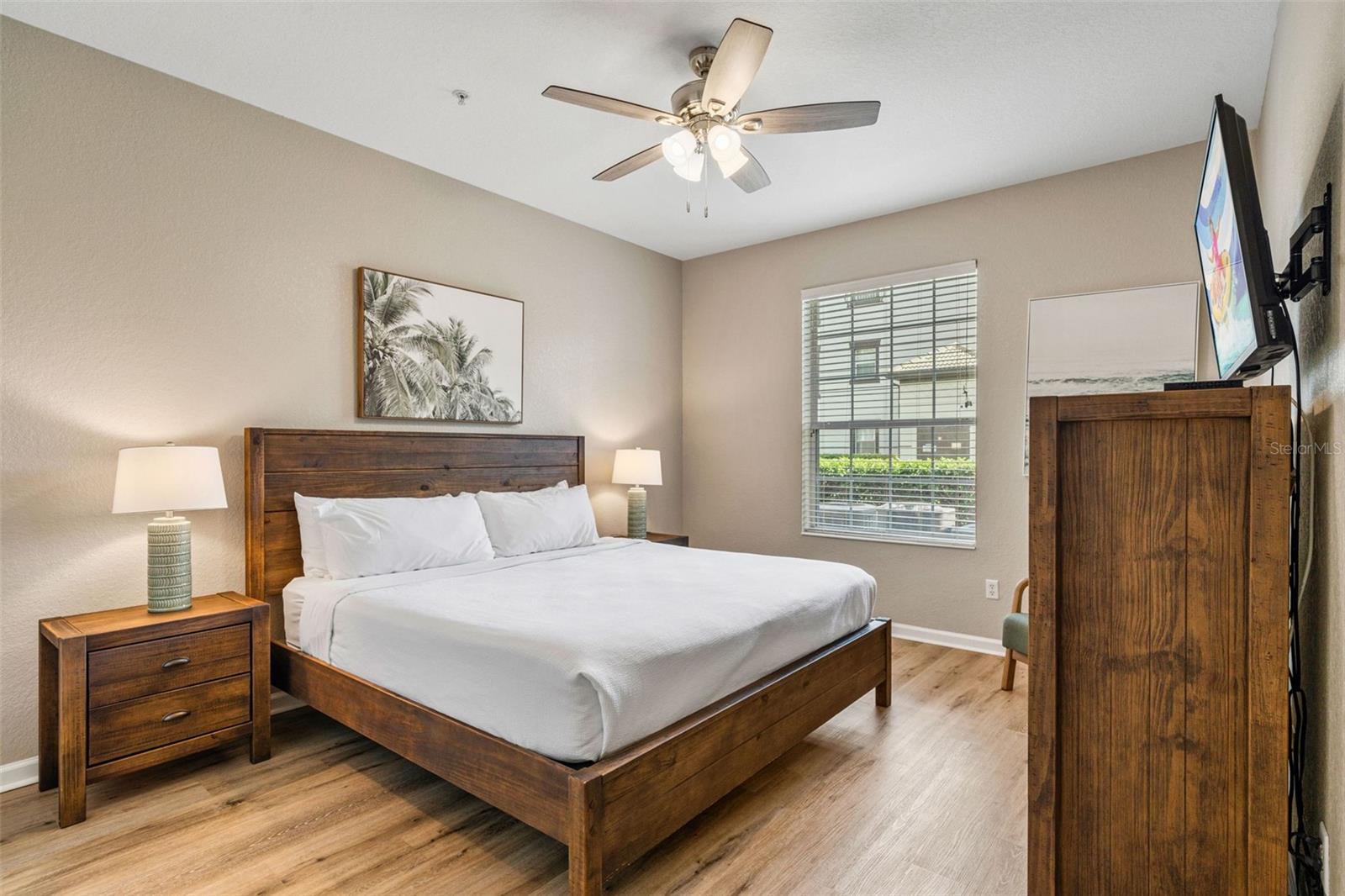 Image 7 of 40 For 4024 Breakview Drive 10404