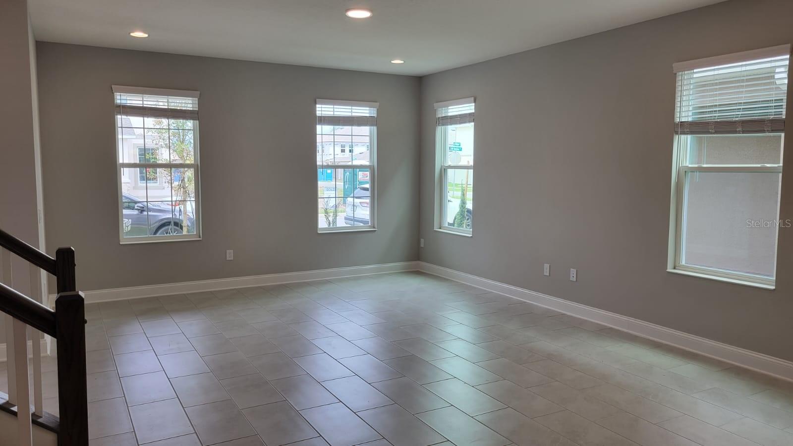 Image 6 of 36 For 631 Becklow Street