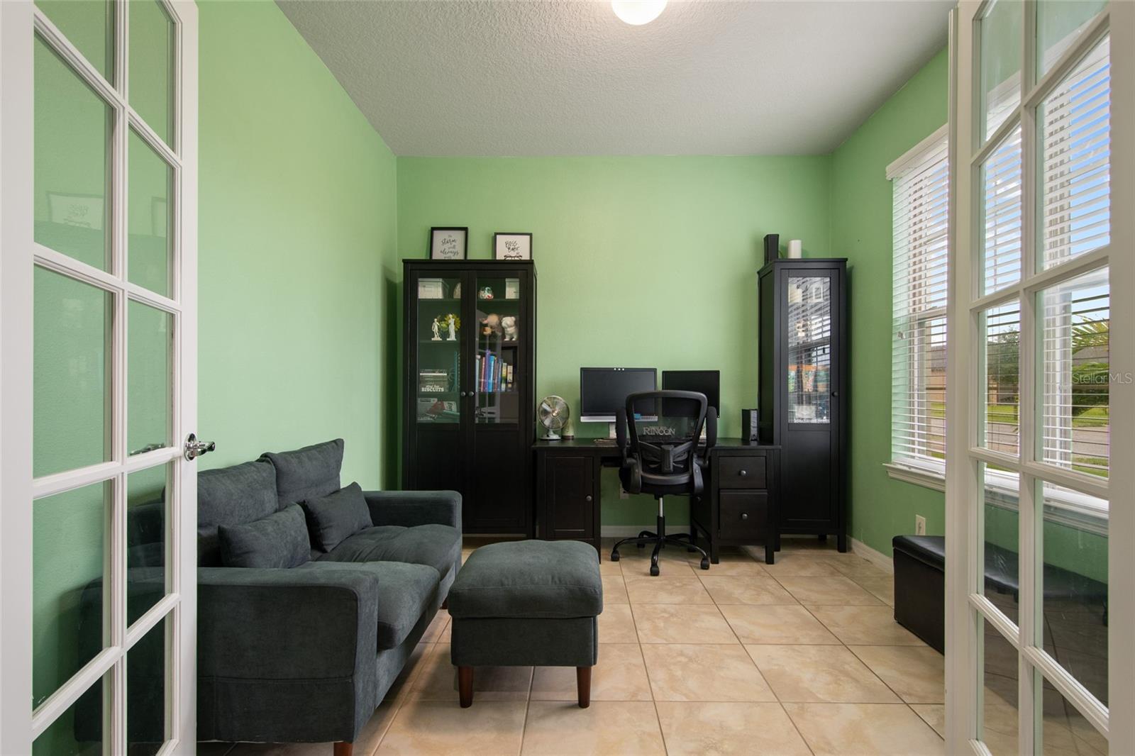 Image 4 of 38 For 2789 Mead Avenue