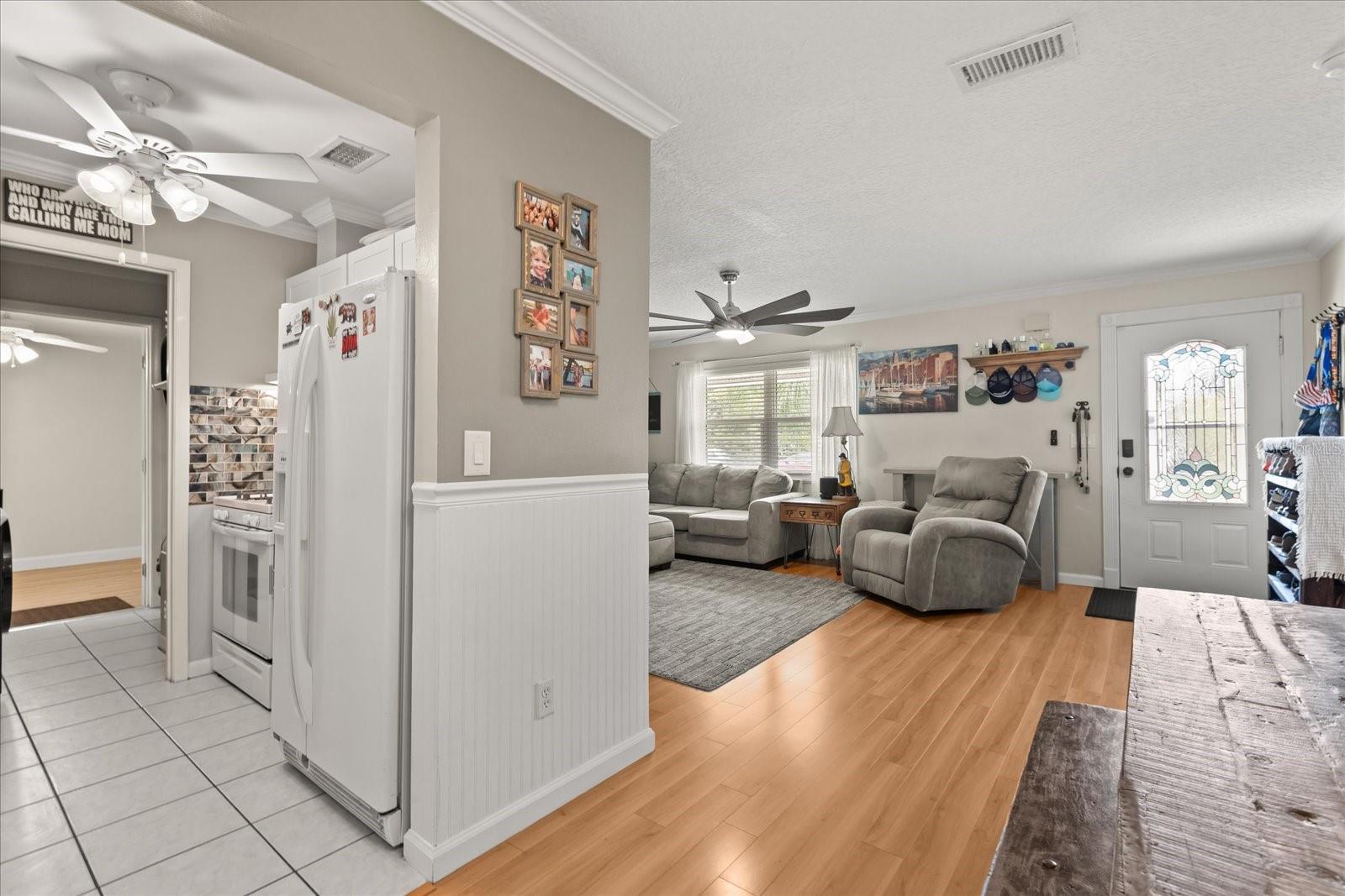 Image 7 of 32 For 2491 Sable Avenue