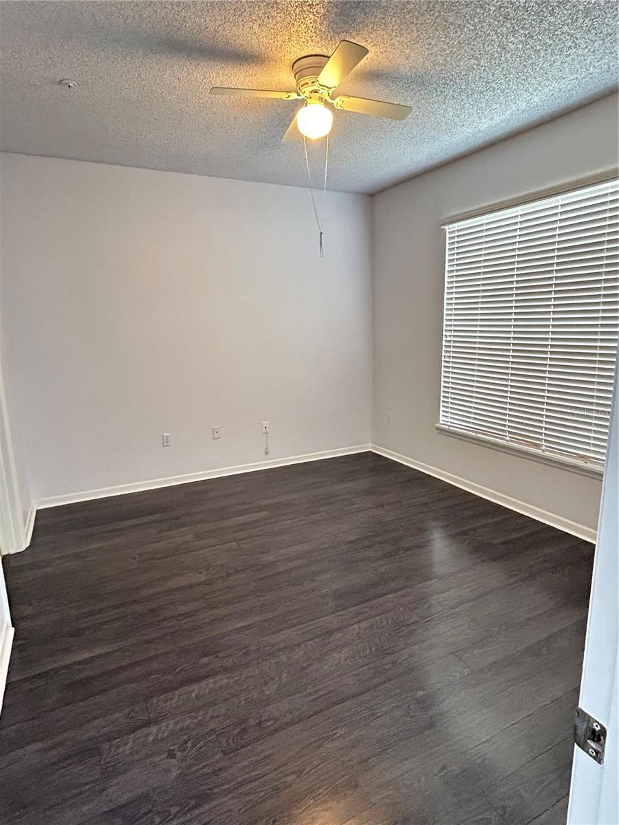 Image 11 of 21 For 8300 Elm Park Drive 723