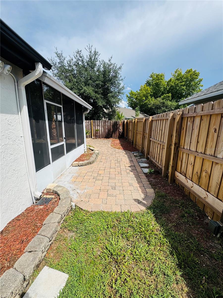 Image 26 of 29 For 10818 Harkwood Boulevard