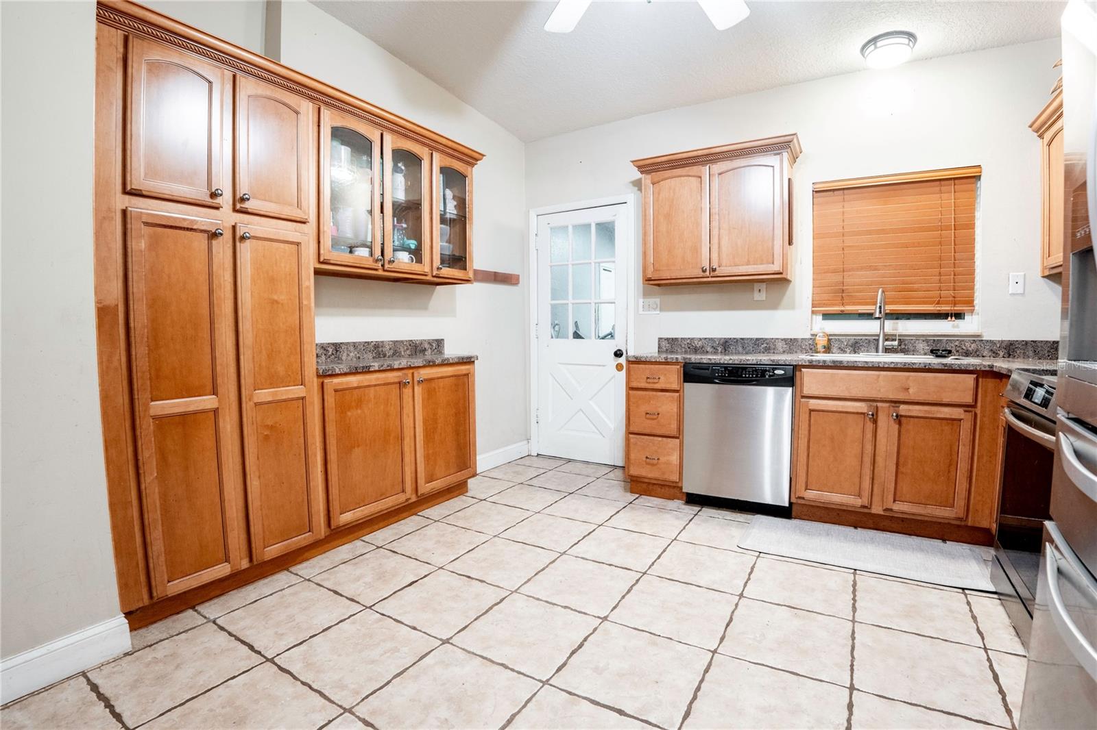 Image 11 of 35 For 6048 Linneal Beach Drive