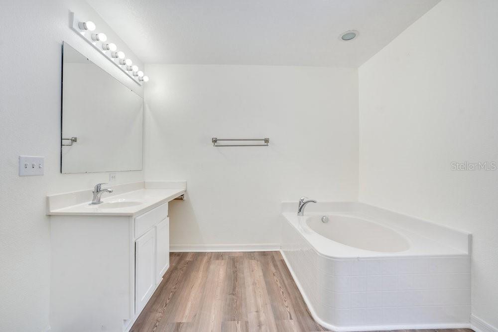 Image 20 of 46 For 1745 Alambra Circle