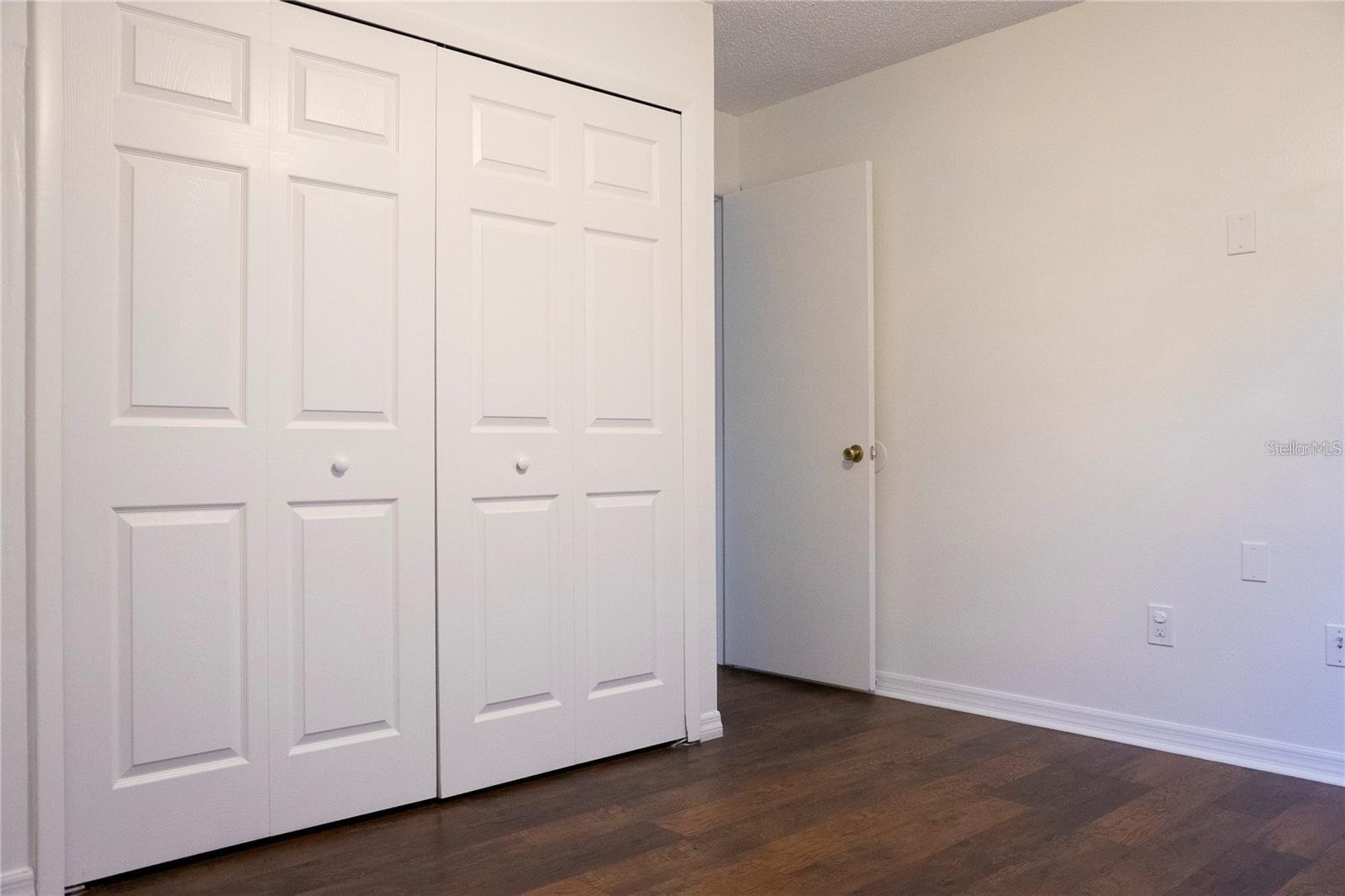 Image 7 of 7 For 1802 Northlake Drive 1802