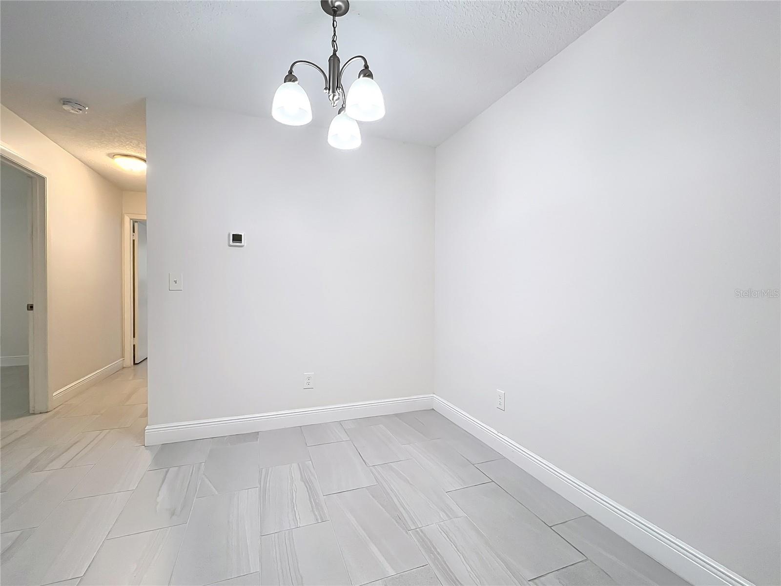 Image 11 of 27 For 2580 Grassy Point Drive 106