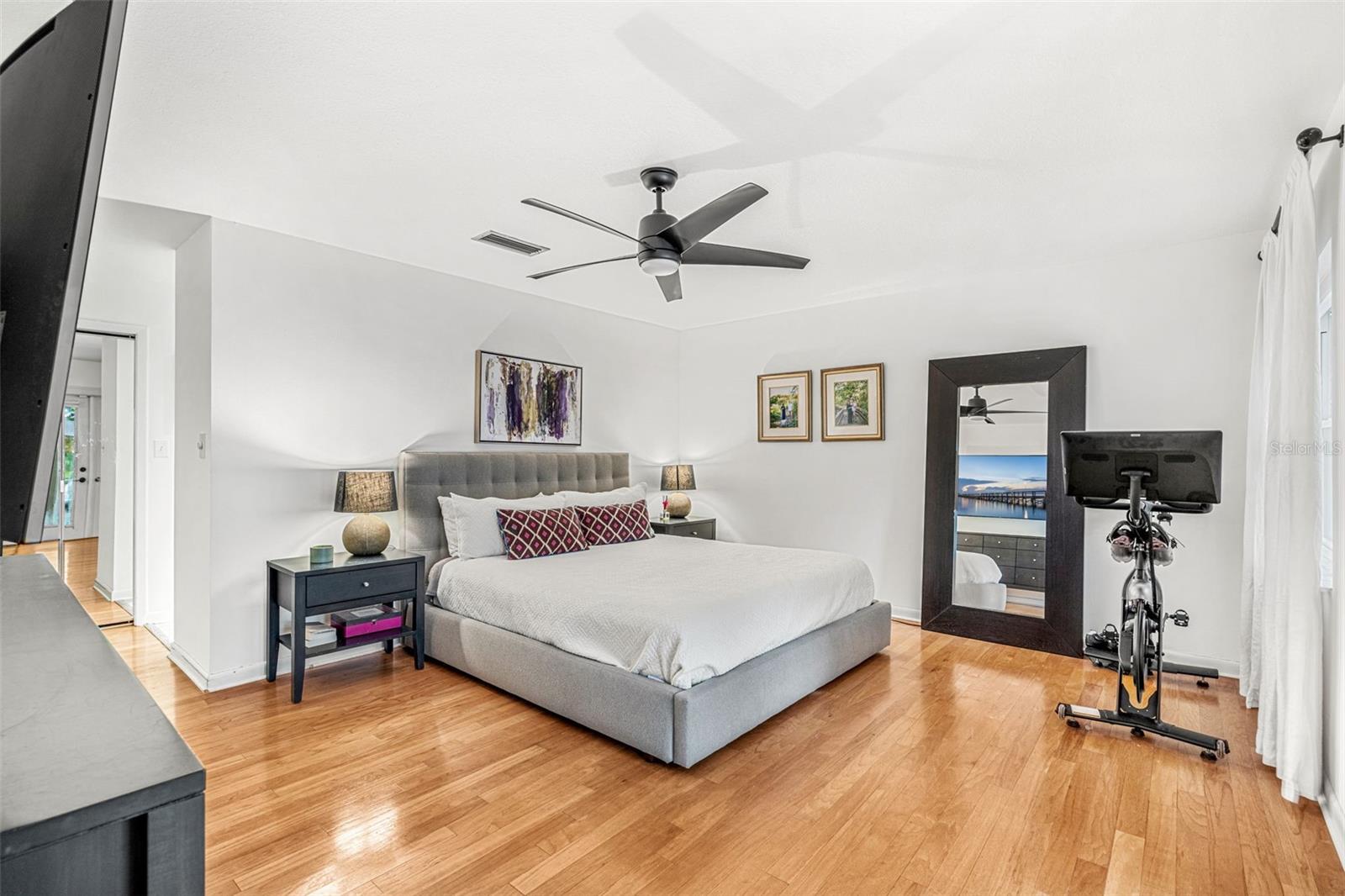 Image 16 of 54 For 1049 Tuscany Place