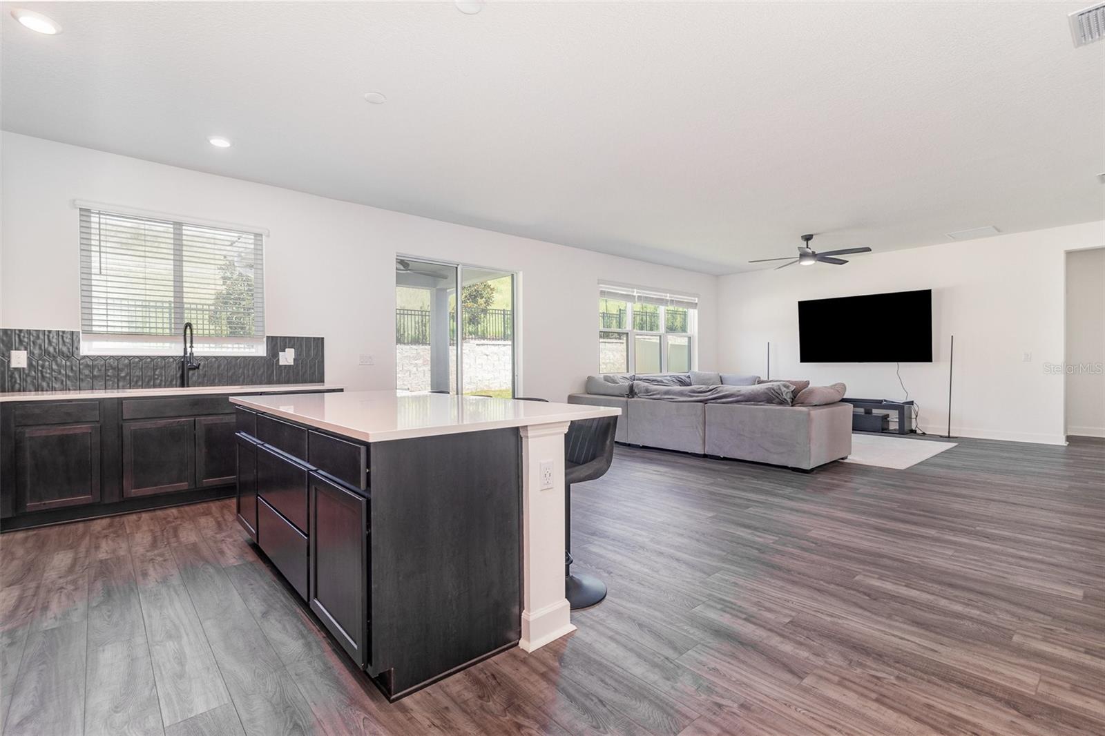 Image 11 of 40 For 1933 Burgundy Drive