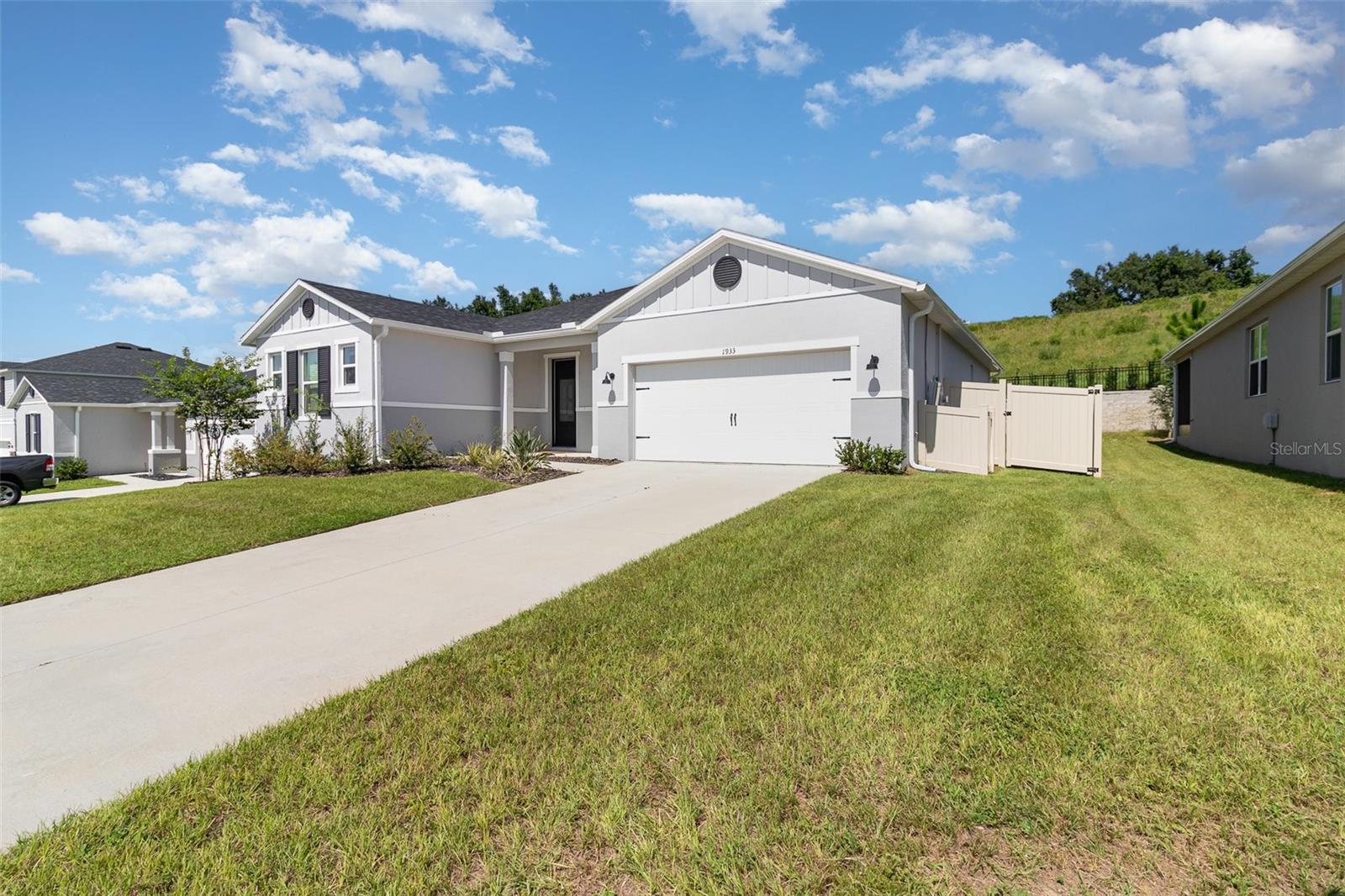 Image 2 of 40 For 1933 Burgundy Drive