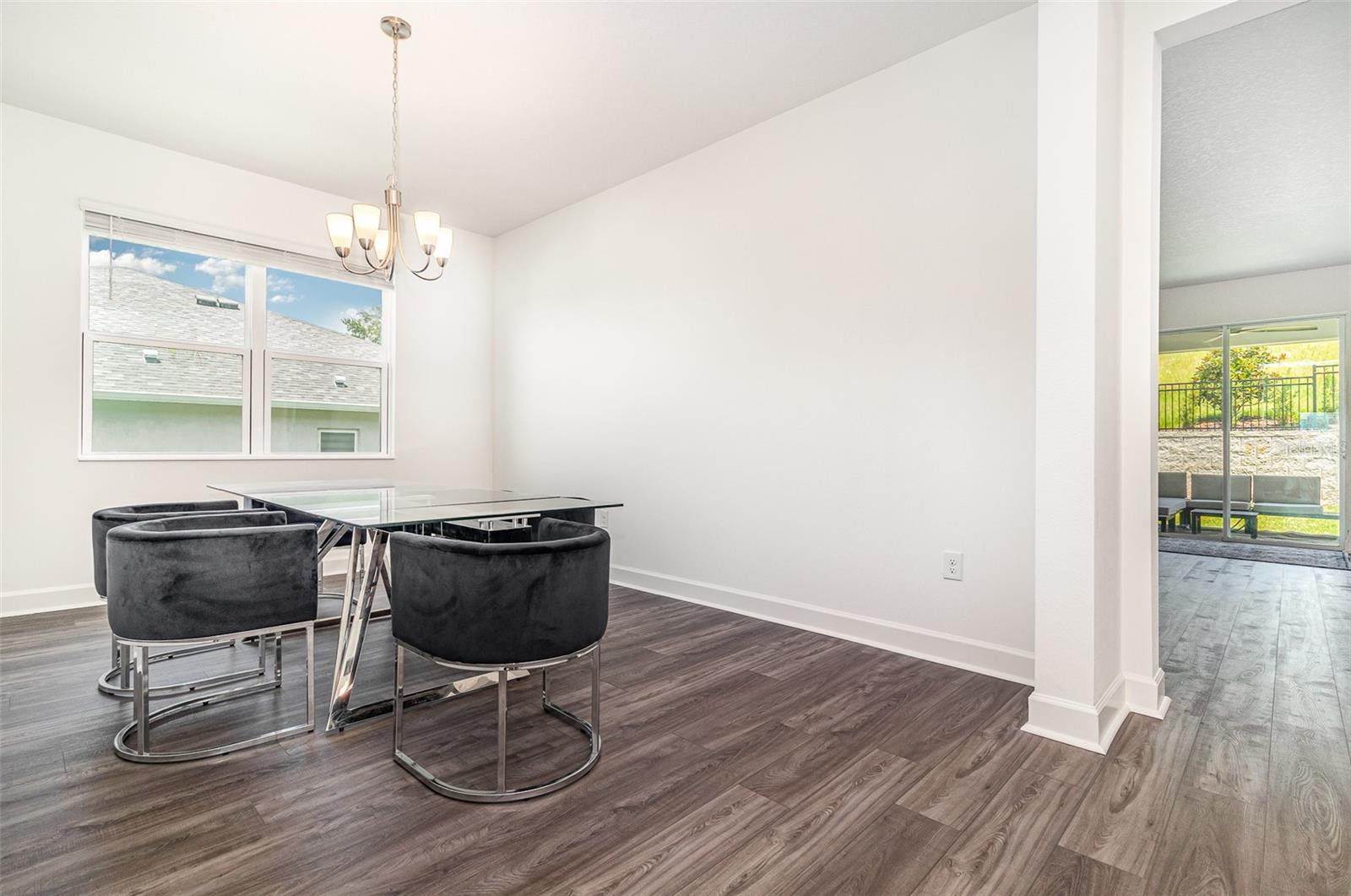 Image 6 of 40 For 1933 Burgundy Drive