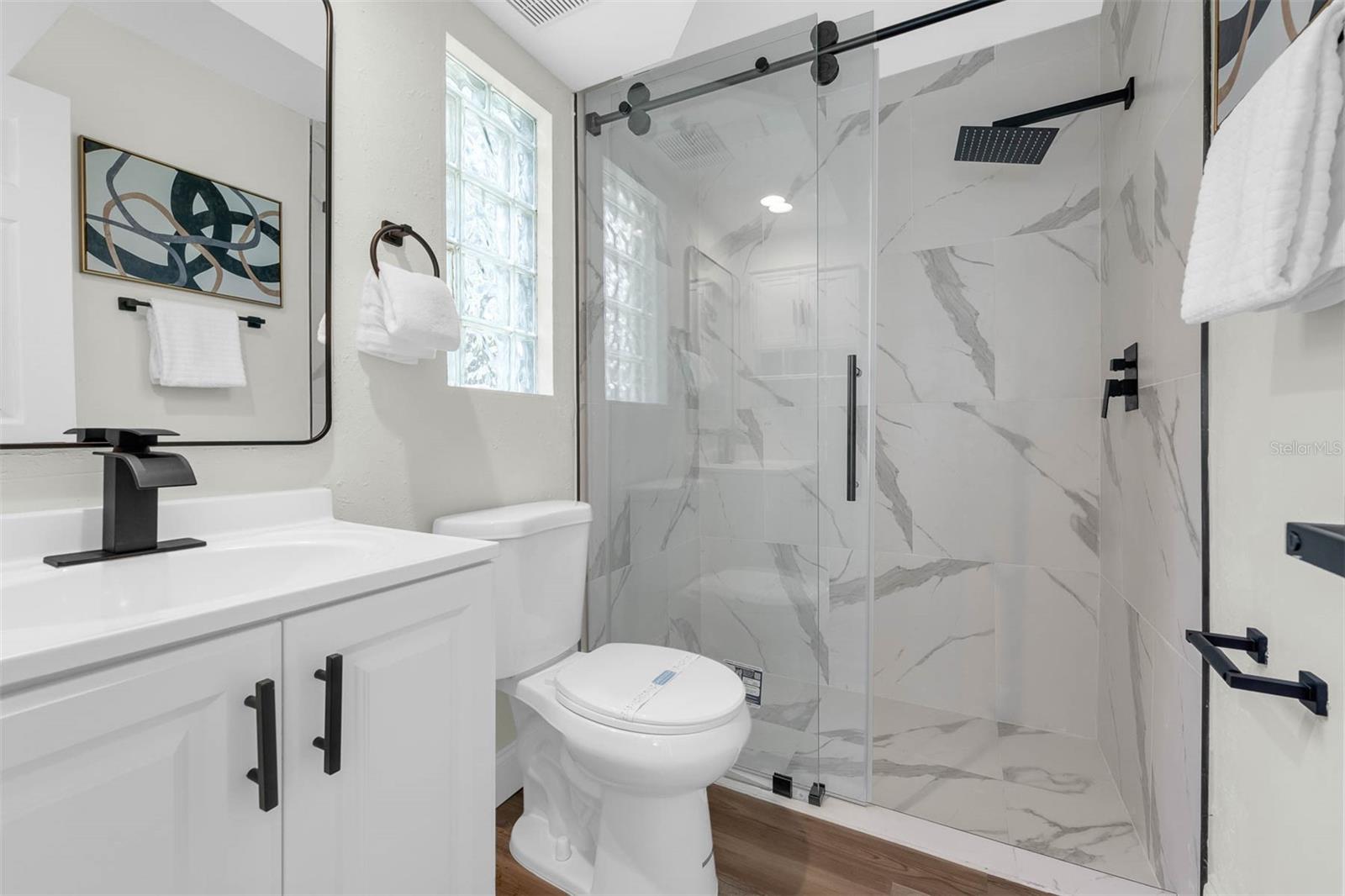 Image 15 of 31 For 112 Des Pinar Lane