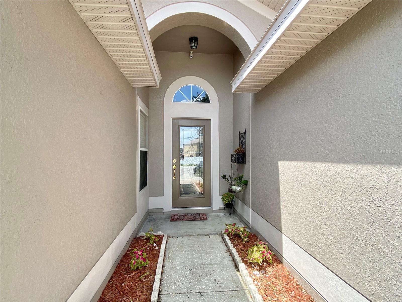 Image 2 of 12 For 1050 Pineview Court