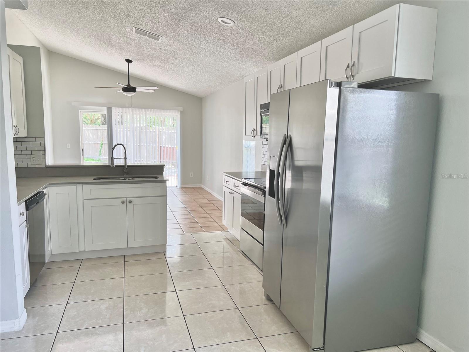 Image 5 of 12 For 1050 Pineview Court