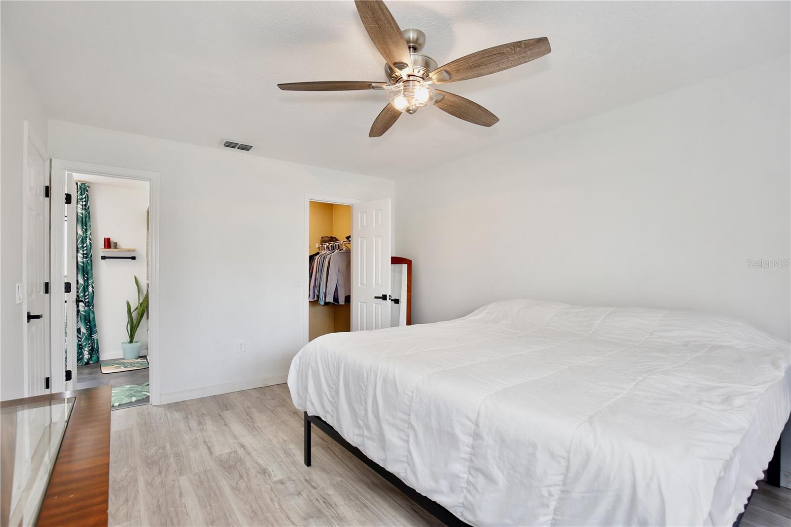 Image 17 of 70 For 178 Bluefish Place 178