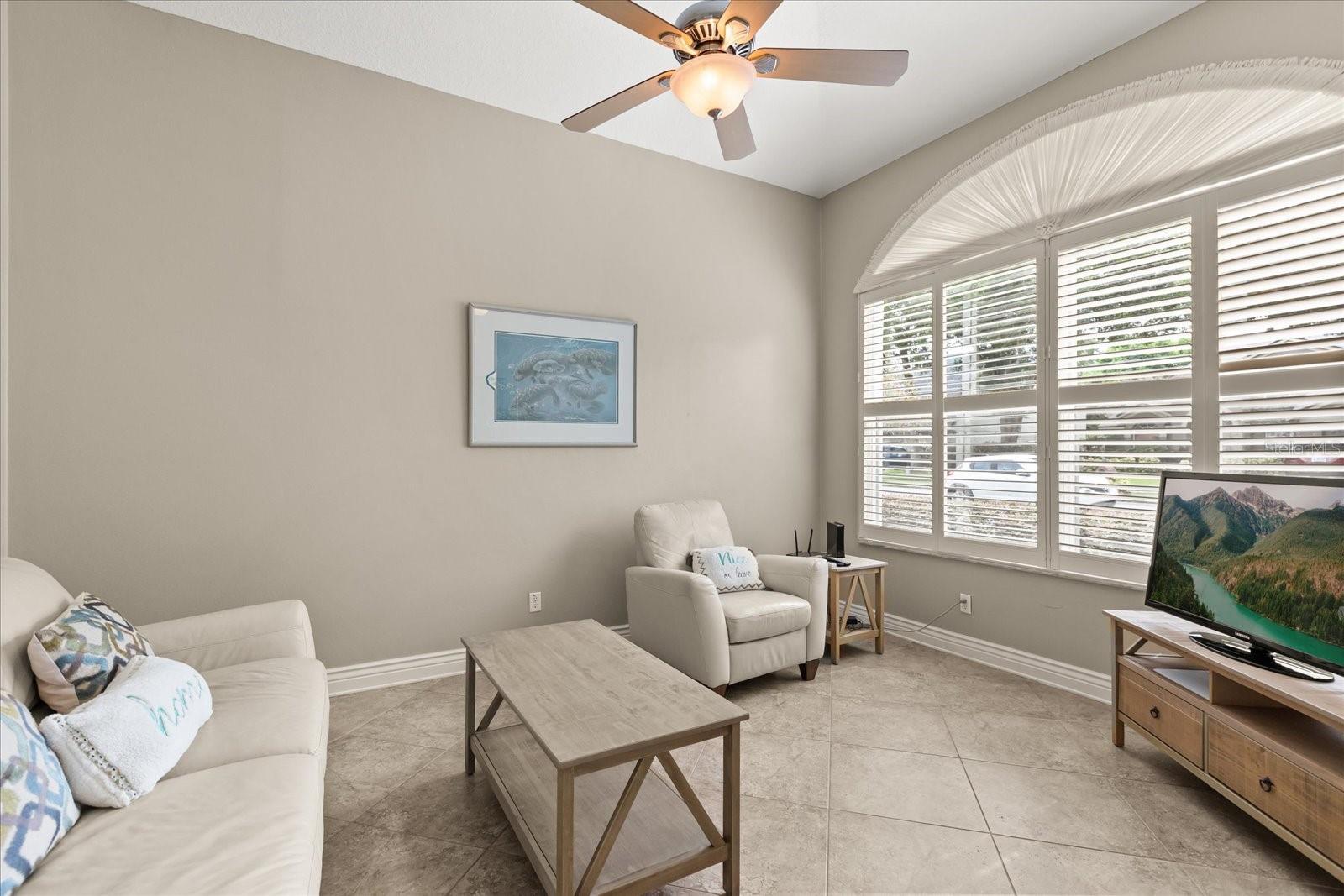 Image 10 of 47 For 3741 Gatlin Place Circle