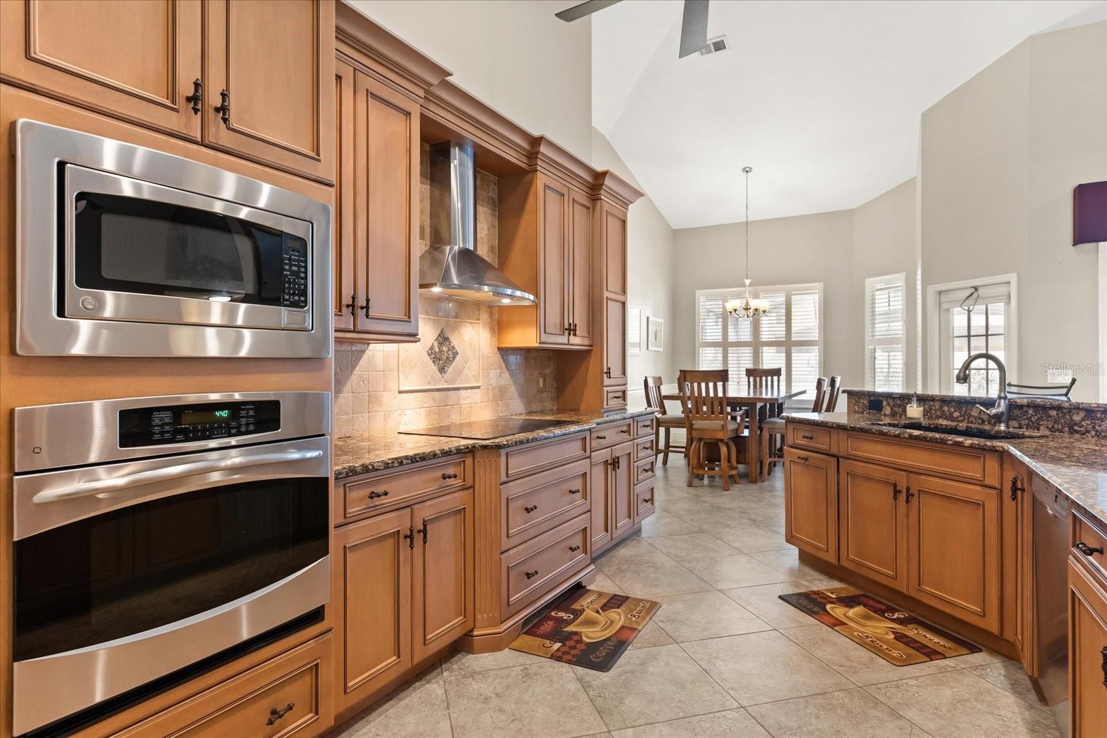 Image 14 of 47 For 3741 Gatlin Place Circle