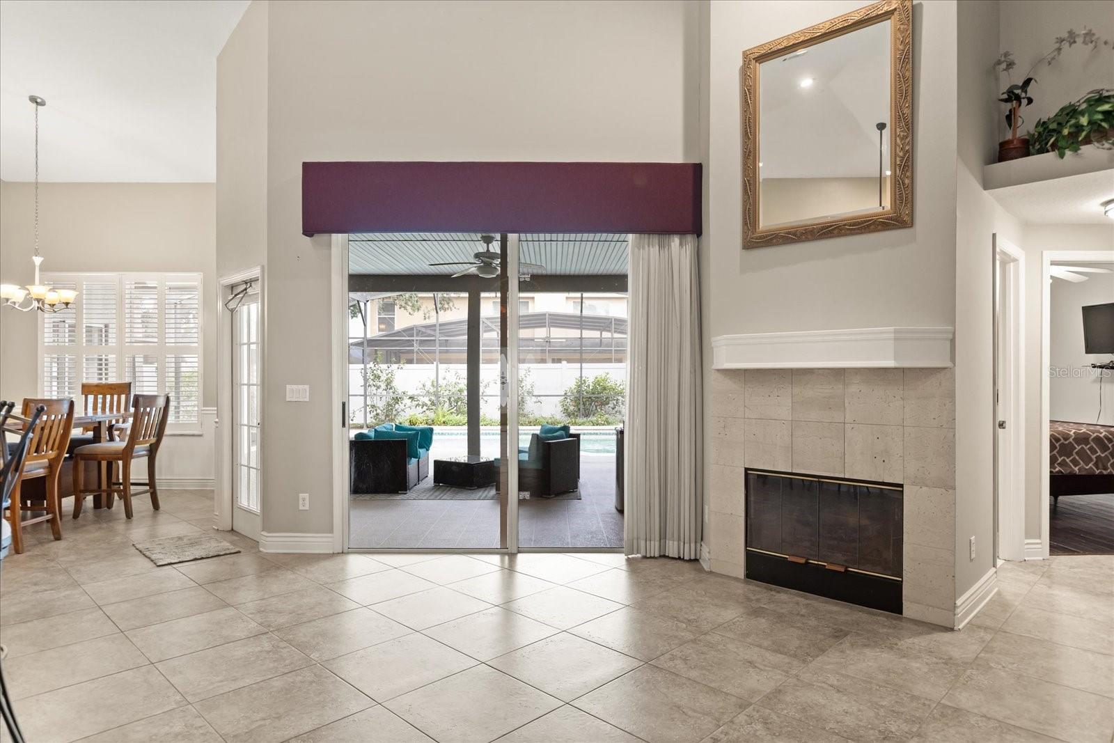 Image 16 of 47 For 3741 Gatlin Place Circle