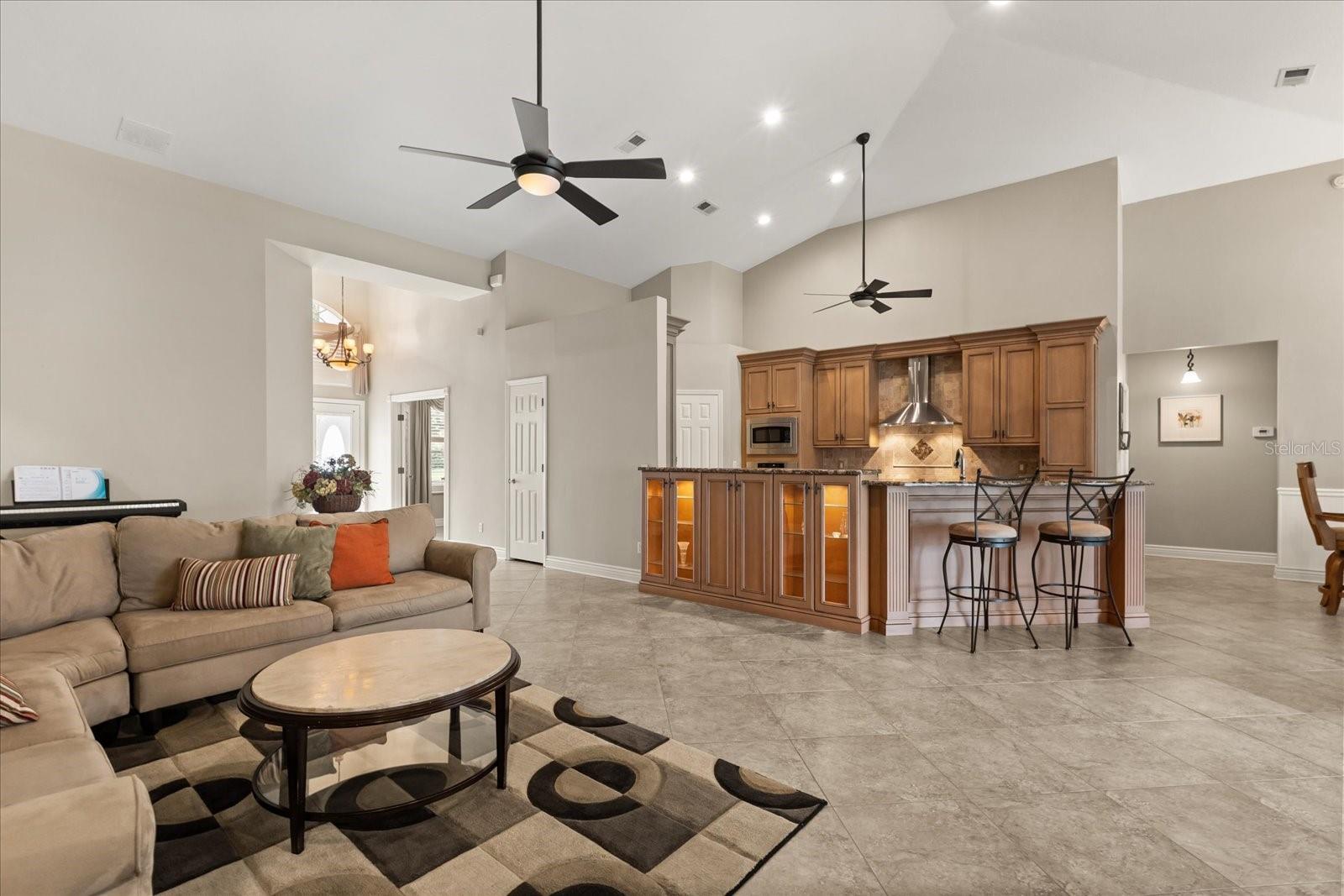 Image 20 of 47 For 3741 Gatlin Place Circle
