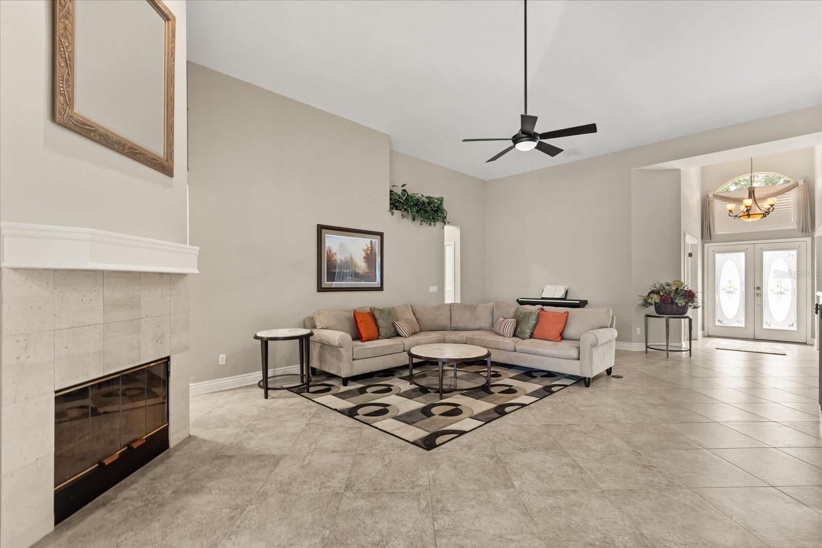 Image 22 of 47 For 3741 Gatlin Place Circle