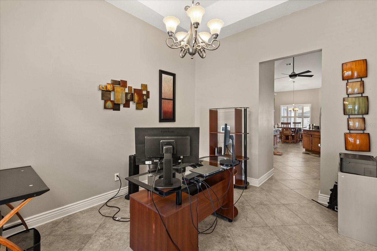 Image 23 of 47 For 3741 Gatlin Place Circle