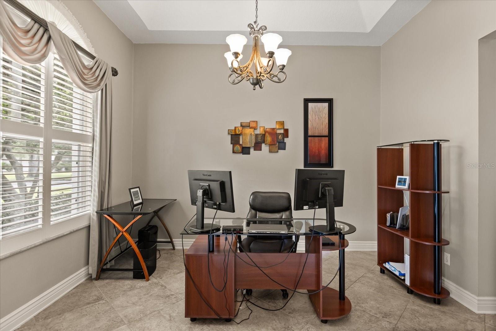 Image 24 of 47 For 3741 Gatlin Place Circle