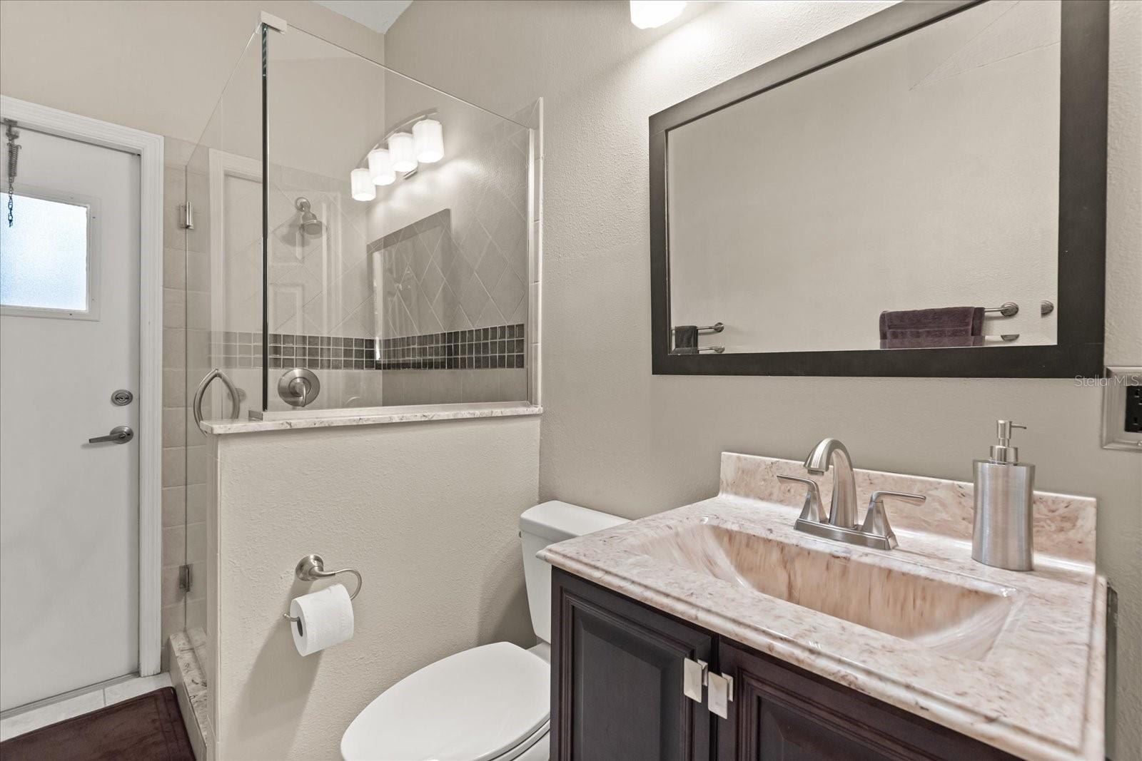 Image 36 of 47 For 3741 Gatlin Place Circle