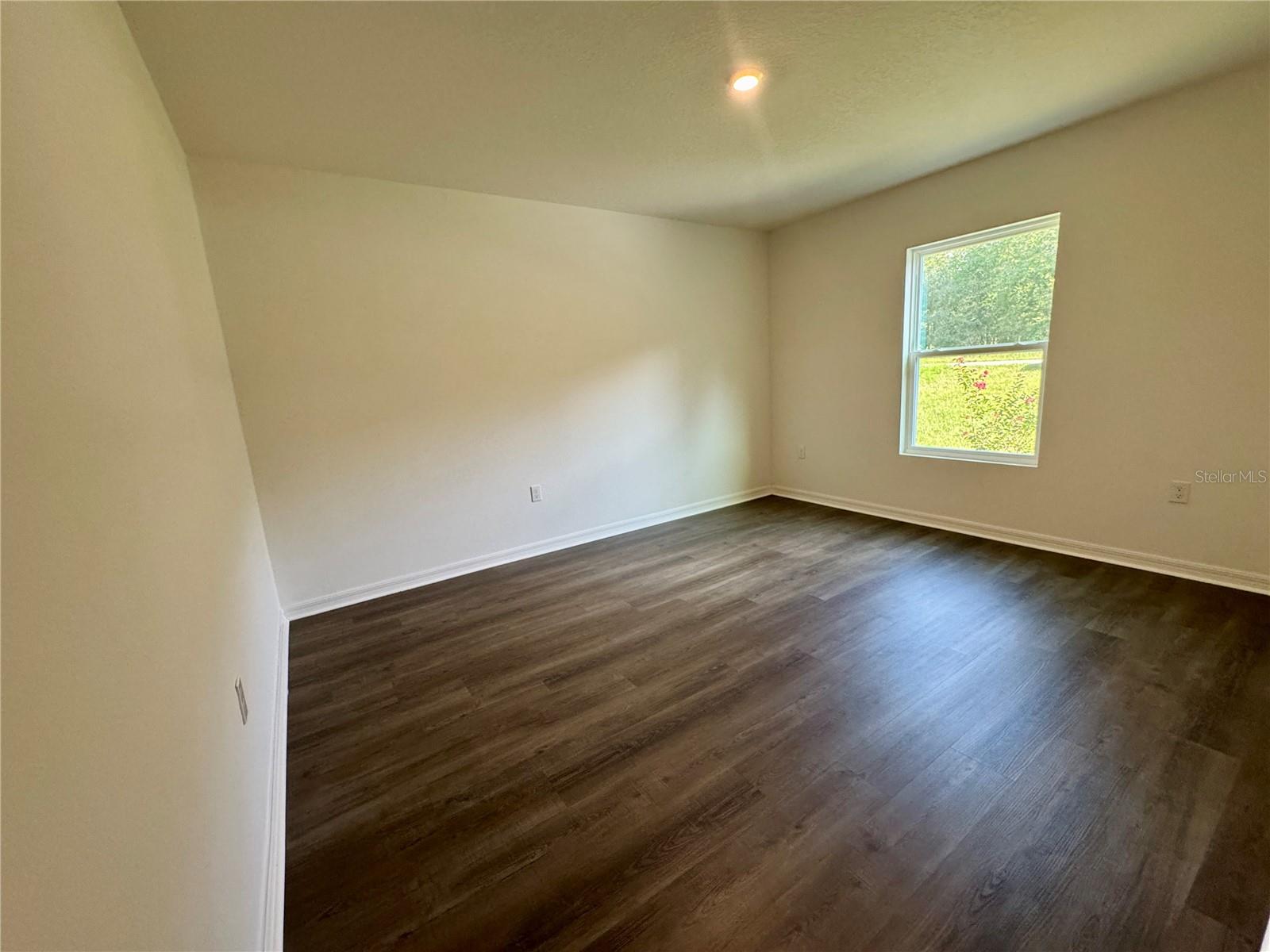 Image 4 of 16 For 3046 Glenn Street