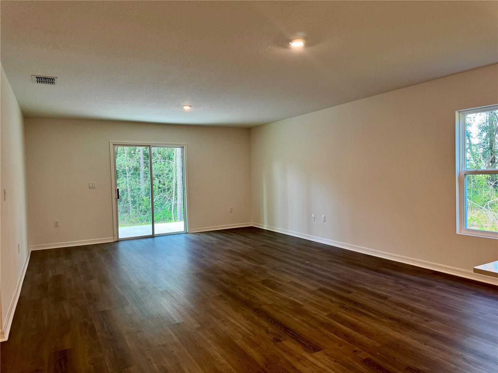 Image 8 of 16 For 3046 Glenn Street