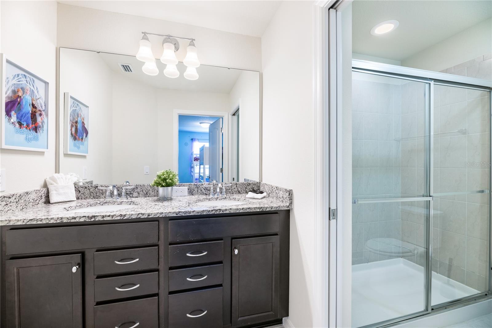 Image 20 of 37 For 8900 Prague Way