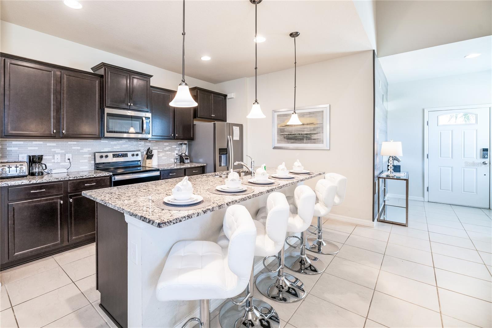 Image 4 of 37 For 8900 Prague Way