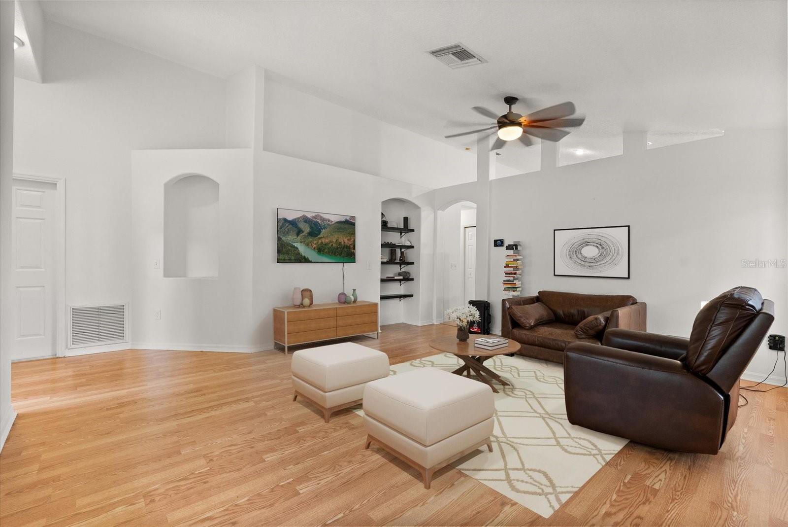 Image 3 of 37 For 1011 Vassar Drive