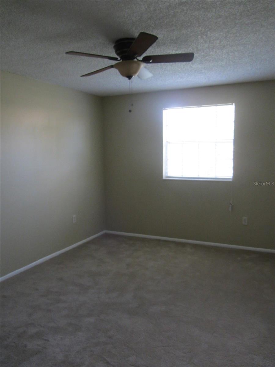 Image 4 of 7 For 440 Banyon Tree Circle 200