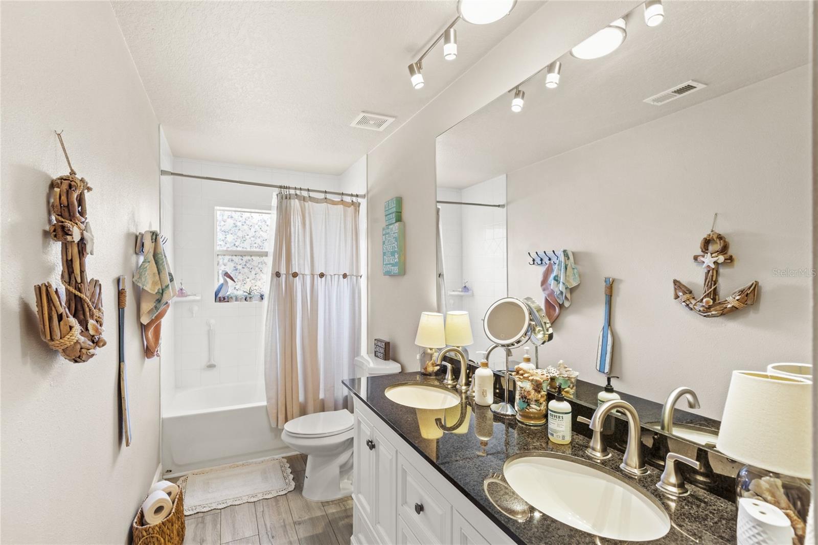 Listing photo id 24 for 309 Oakland Avenue