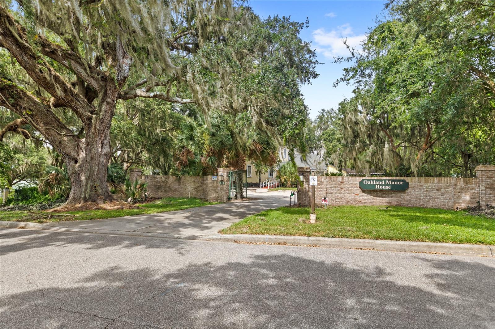 Listing photo id 47 for 309 Oakland Avenue