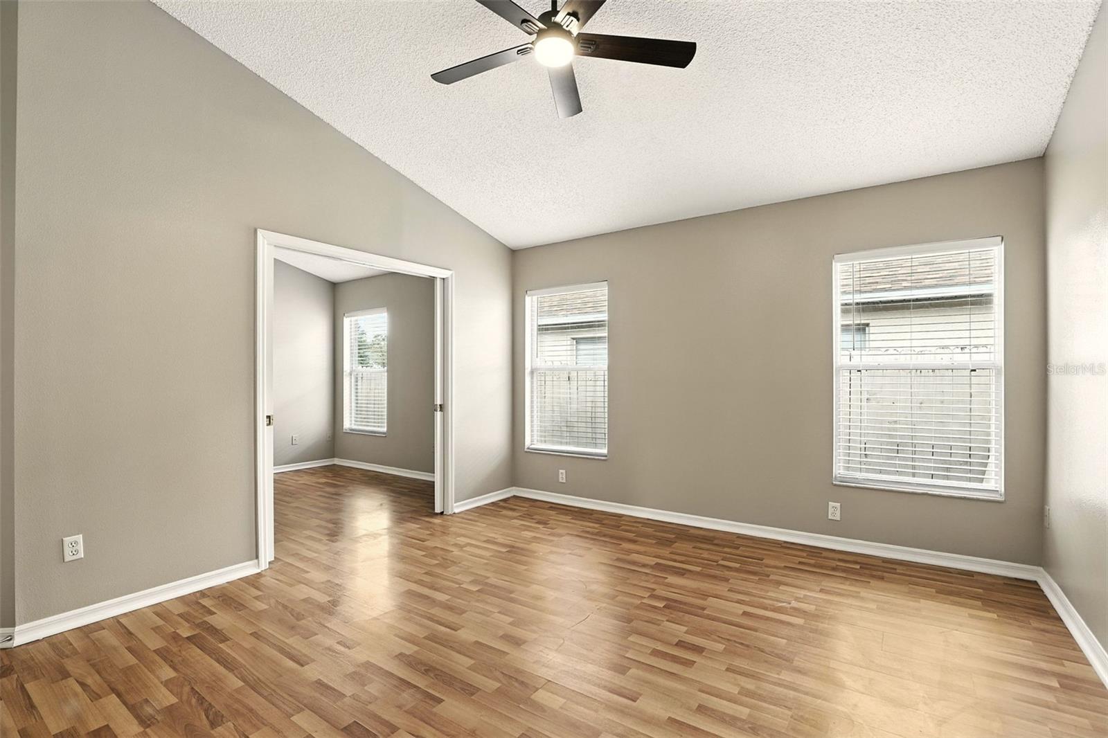 Image 20 of 32 For 10418 Sun Villa Boulevard