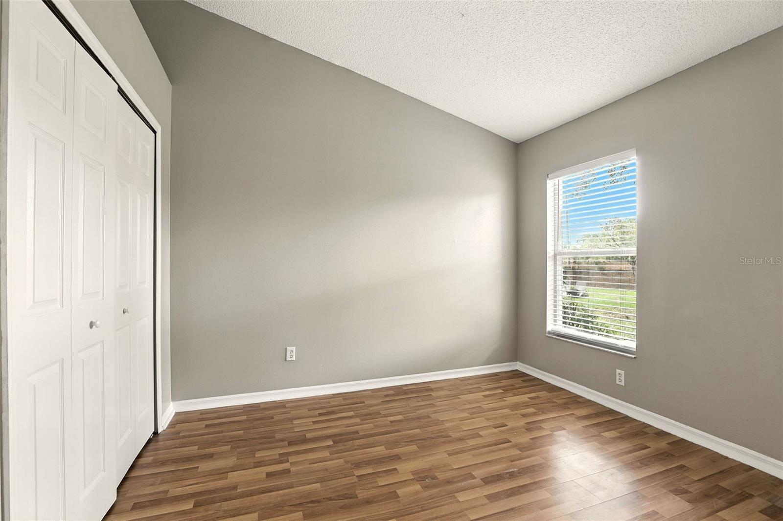 Image 26 of 32 For 10418 Sun Villa Boulevard