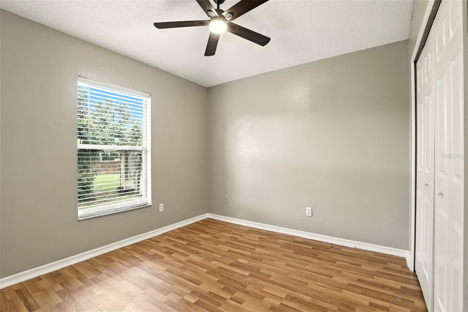 Image 28 of 32 For 10418 Sun Villa Boulevard