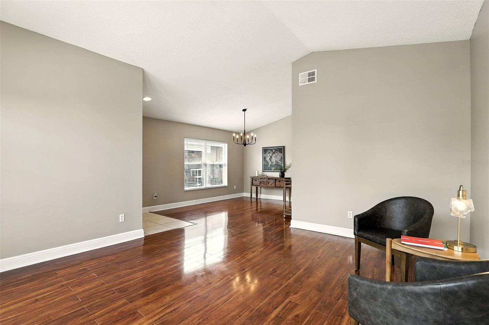 Image 6 of 32 For 10418 Sun Villa Boulevard