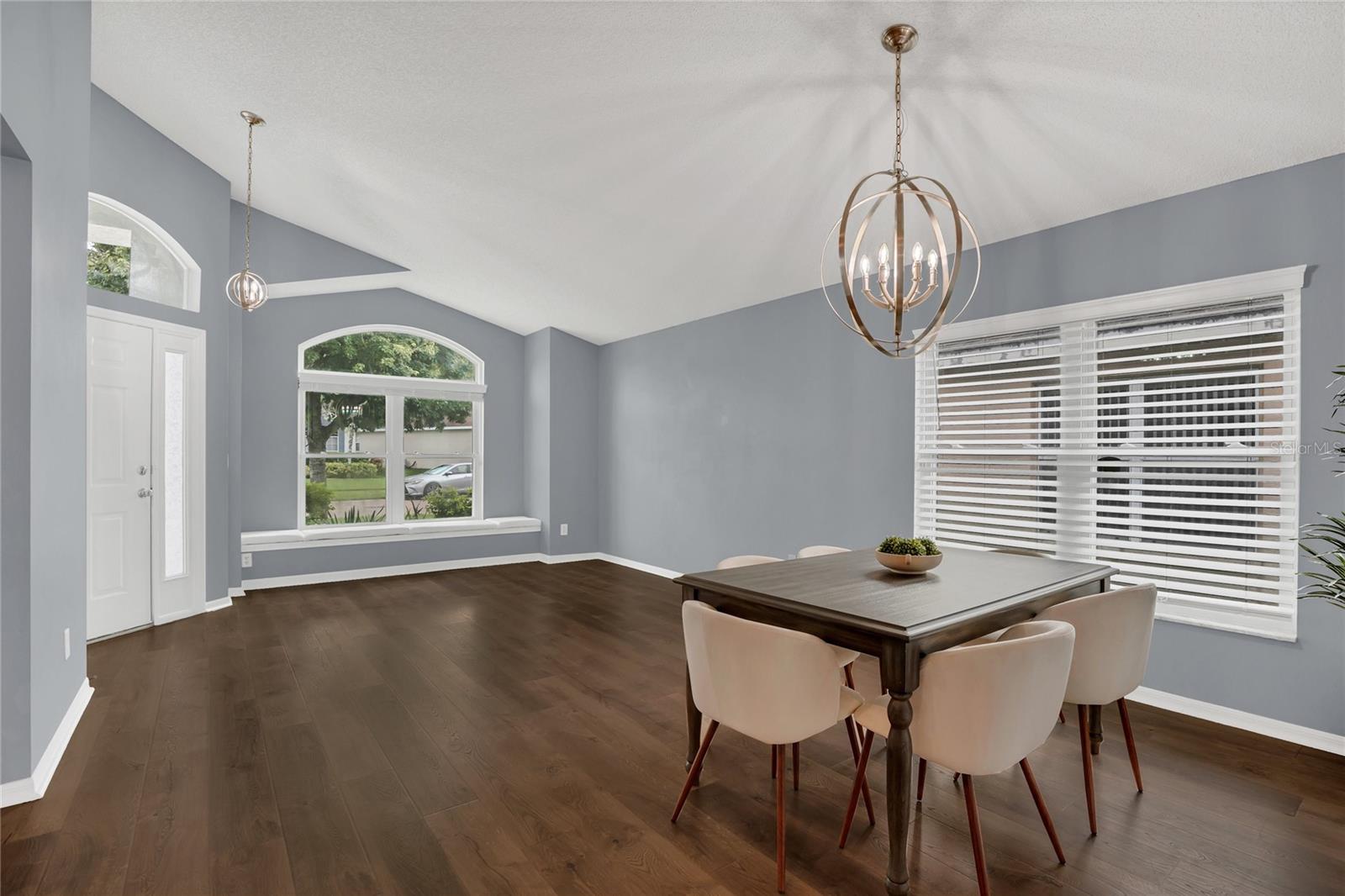 Image 10 of 29 For 13605 Emeraldview Drive