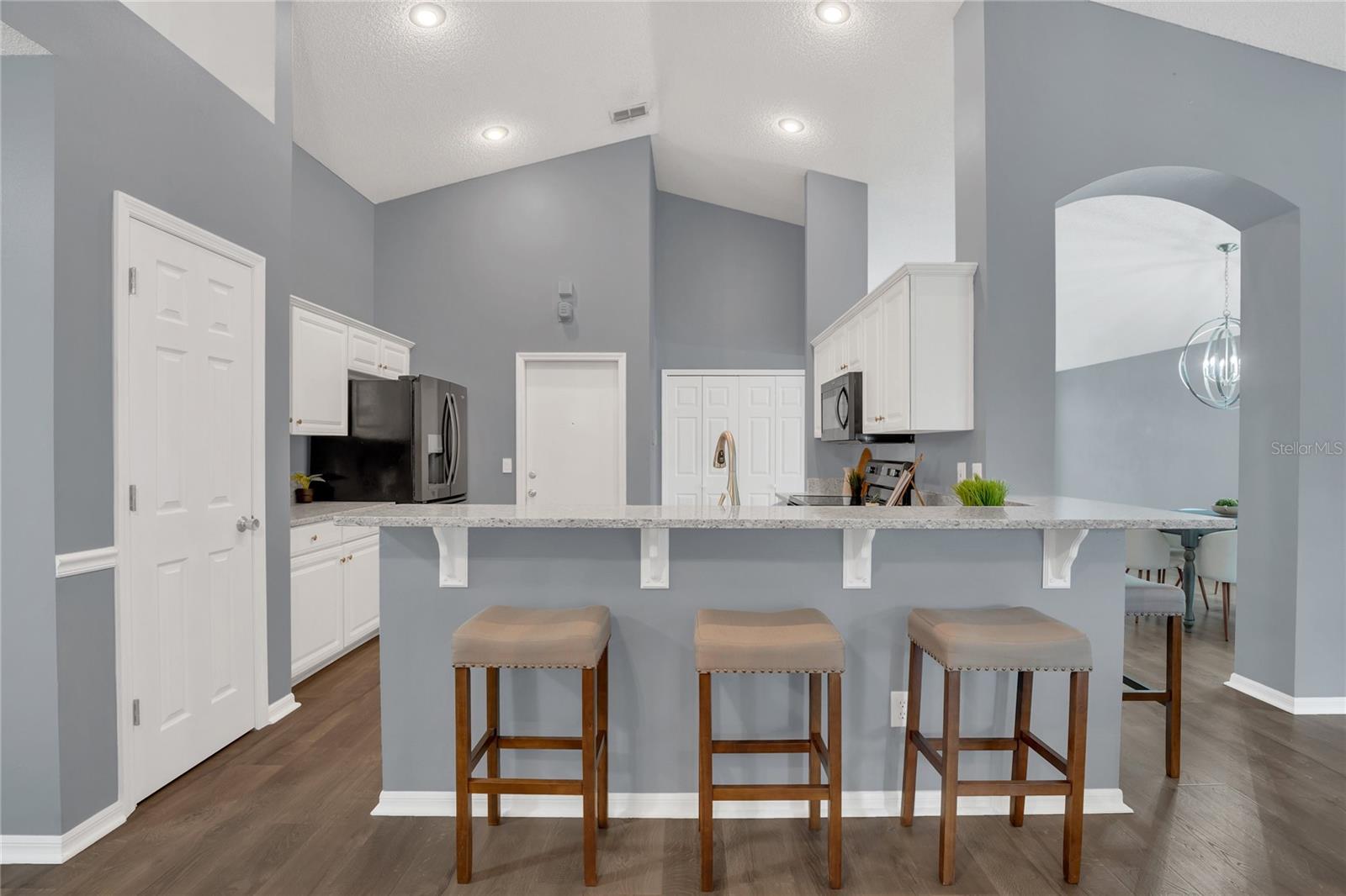 Image 12 of 29 For 13605 Emeraldview Drive