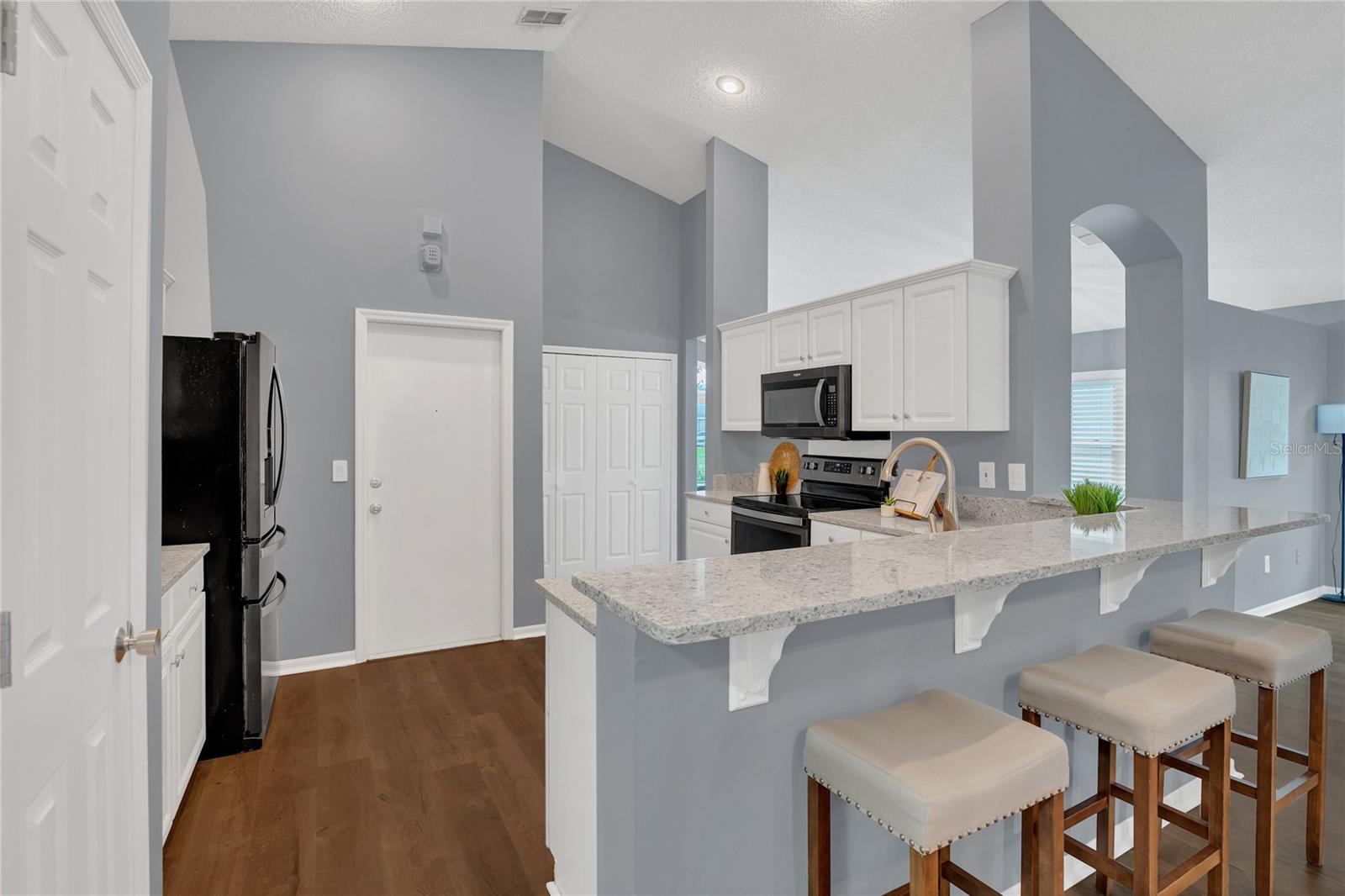 Image 13 of 29 For 13605 Emeraldview Drive