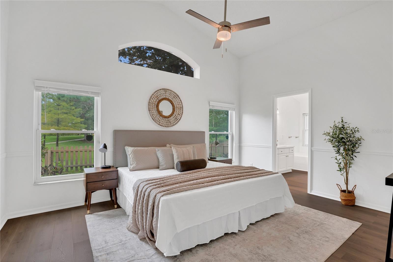 Image 20 of 29 For 13605 Emeraldview Drive