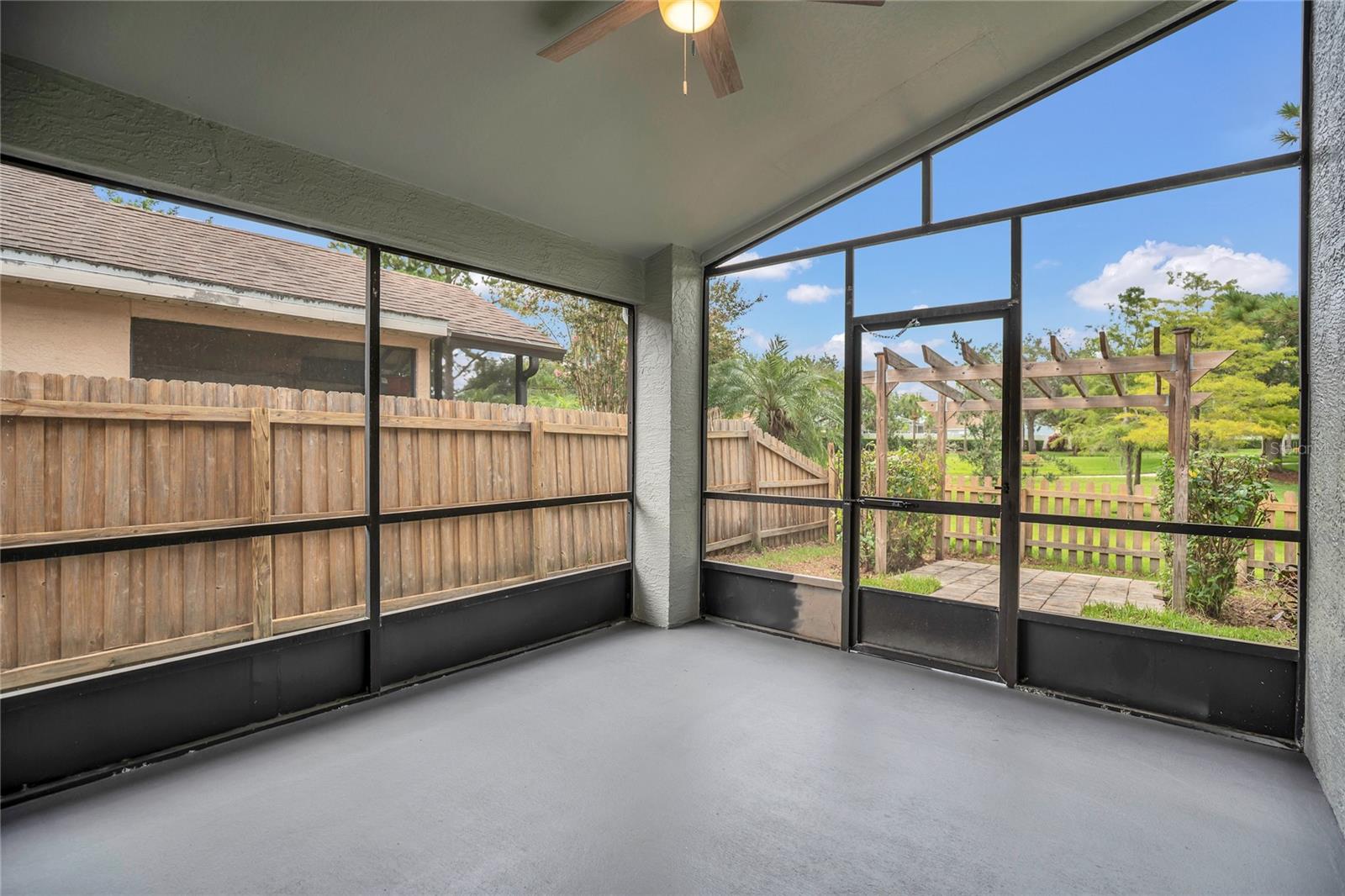 Image 23 of 29 For 13605 Emeraldview Drive