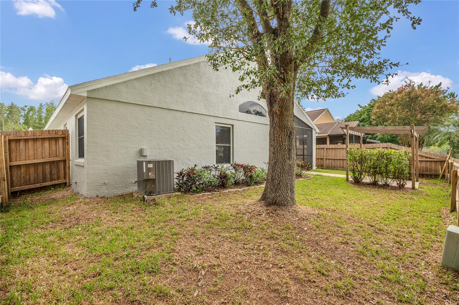 Image 25 of 29 For 13605 Emeraldview Drive