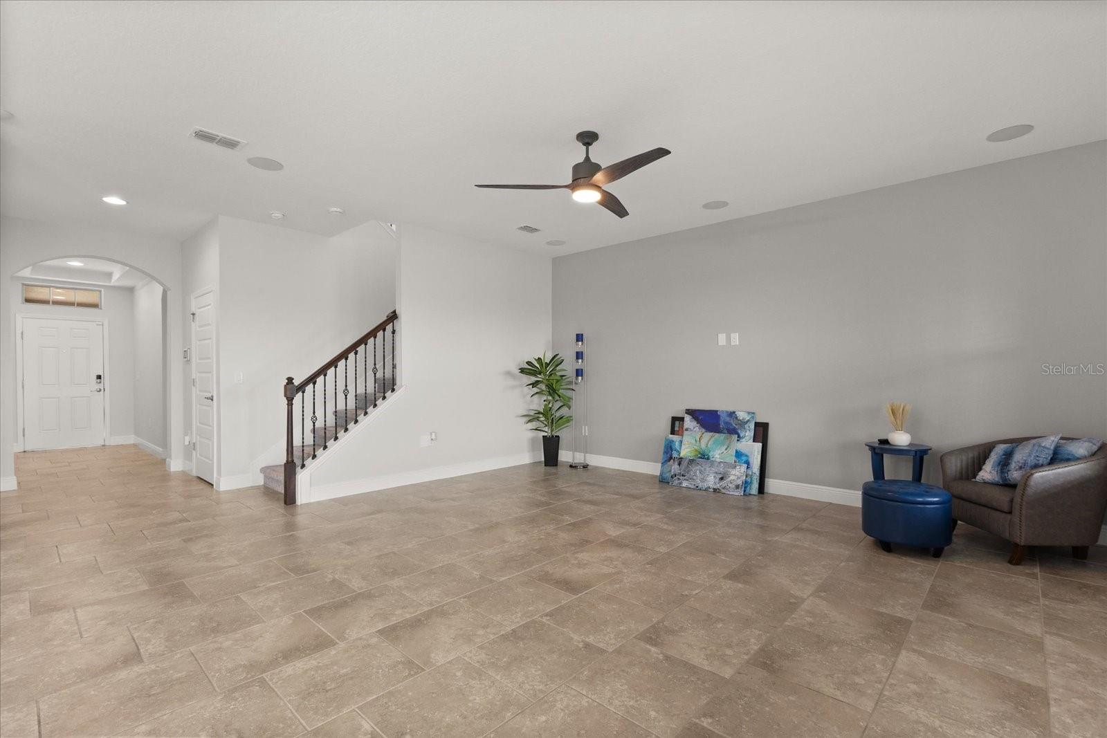 Image 9 of 24 For 16124 Azure Key