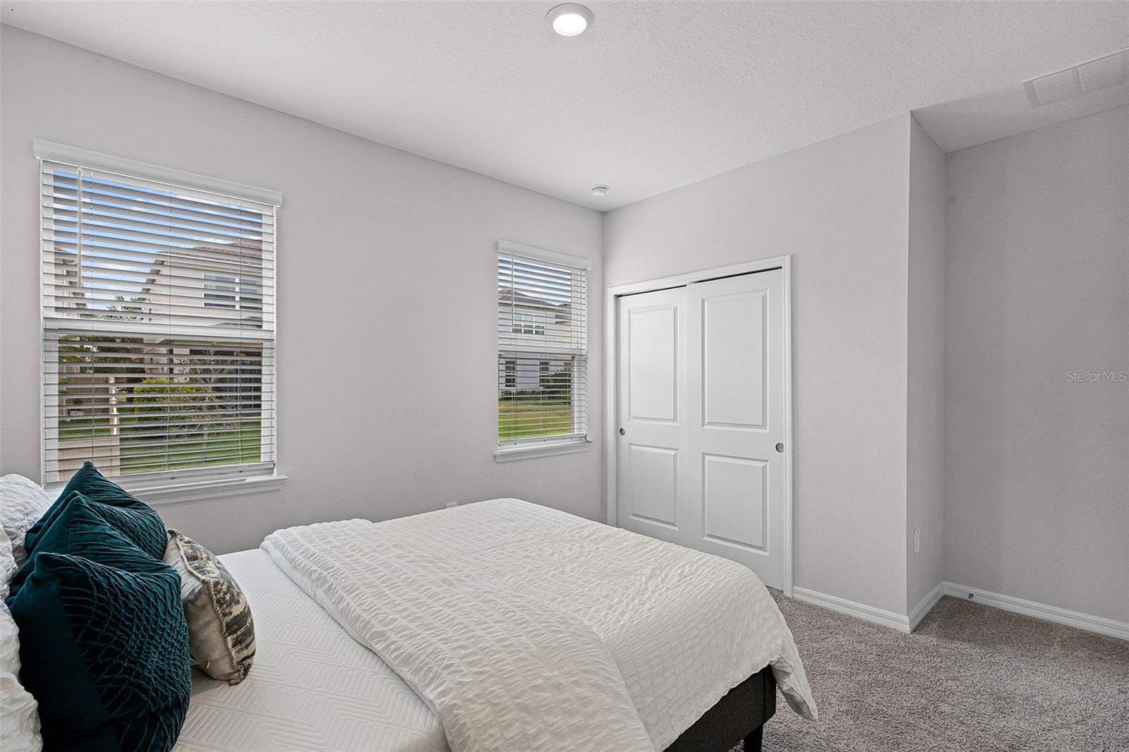 Image 21 of 50 For 2865 High Pointe Street